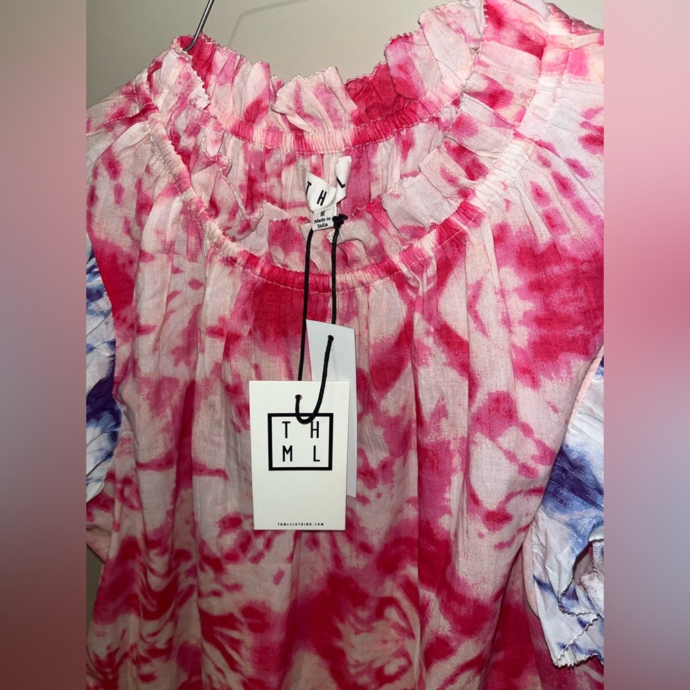 ~THML sleeveless tie dye ruffle trim top